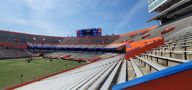 一如既往地 一如既往地