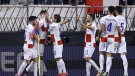 争激烈的背 争激烈的背